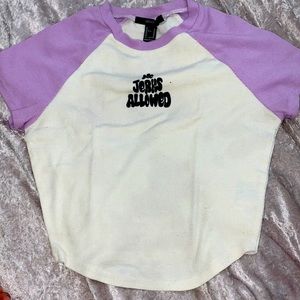 Forever 21 blue and purple no jerks allowed graphic crop tee